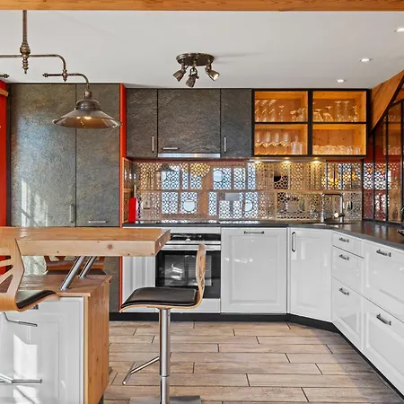 Familial Traditionnel * Arbaz